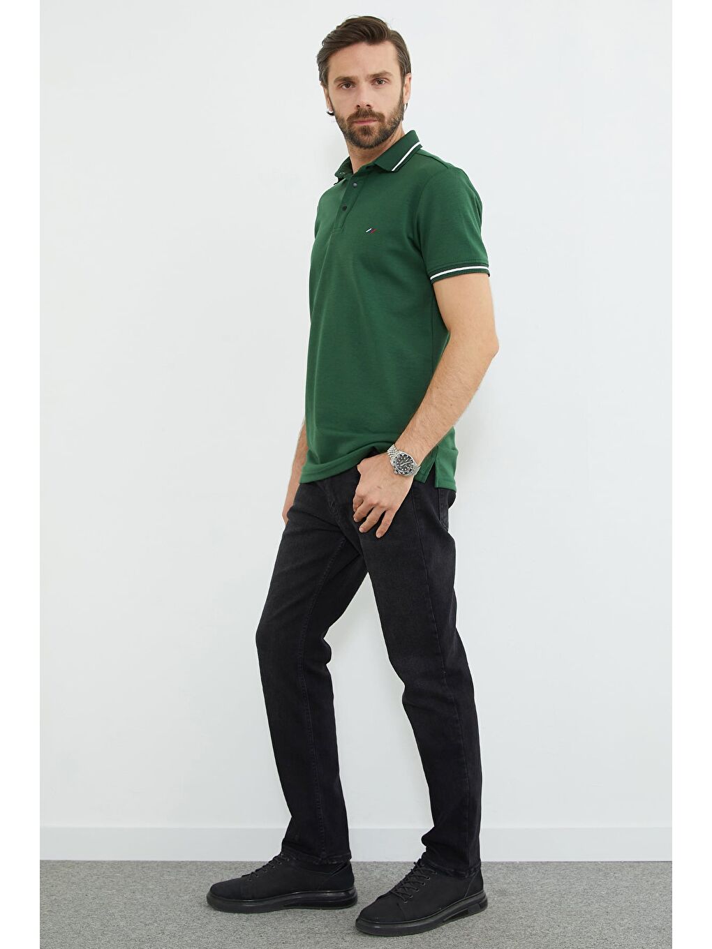 Yeşil Nakışlı Yarım Çıtçıtlı Polo Yaka Tişört-3