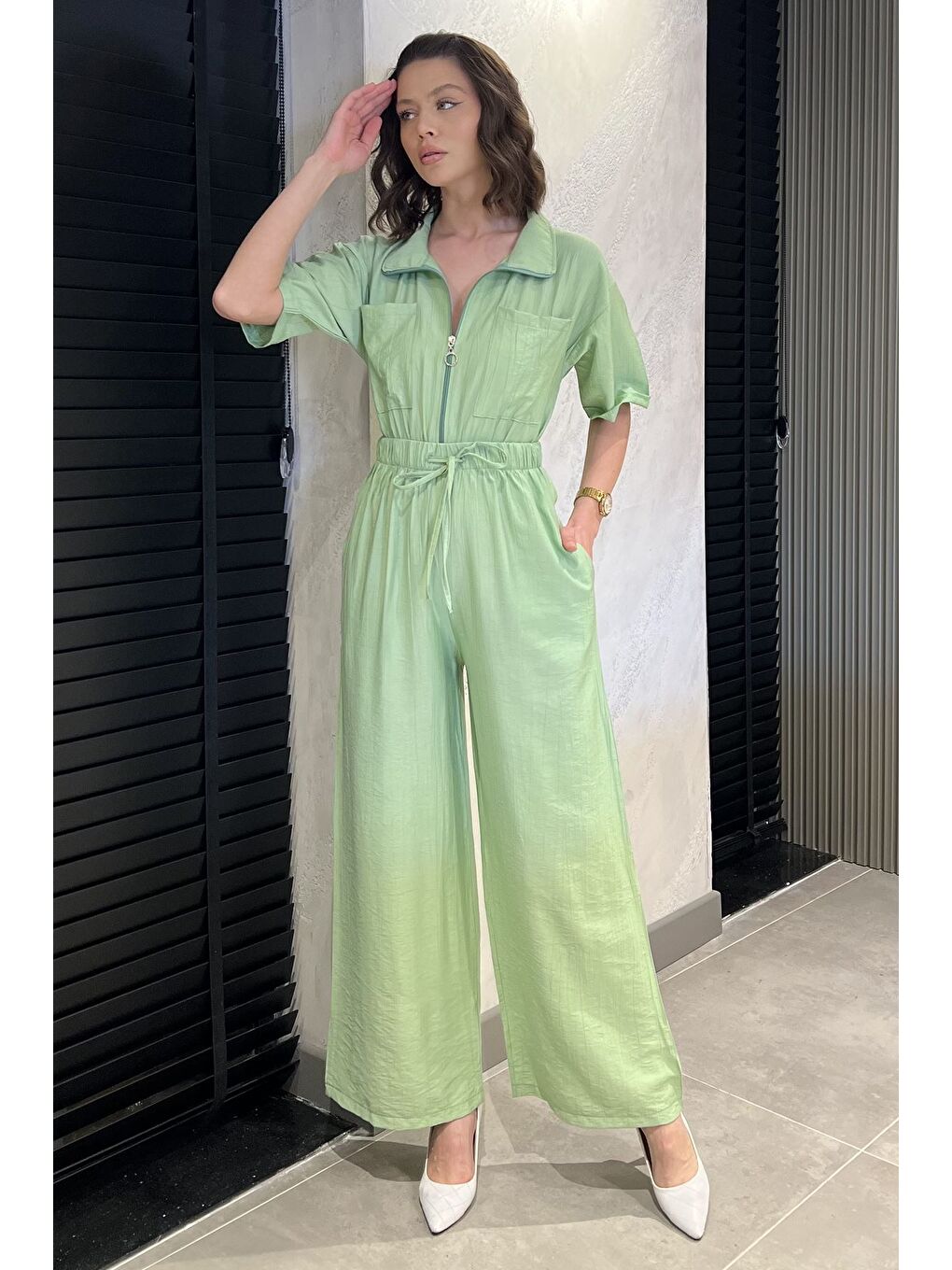 Yeşil Yarım Fermuarlı Bel Lastikli Kısa Kol Tulum-1