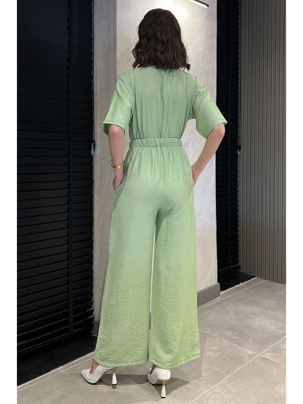 Yeşil Yarım Fermuarlı Bel Lastikli Kısa Kol Tulum-2