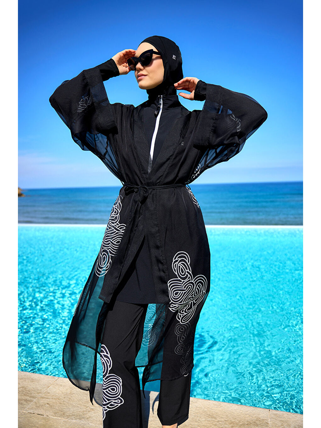 Siyah Renkli Desenli İpeksi Kimono Kaftan P2515