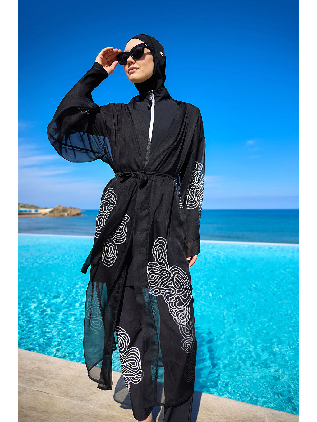Siyah Renkli Desenli İpeksi Kimono Kaftan P2515-3