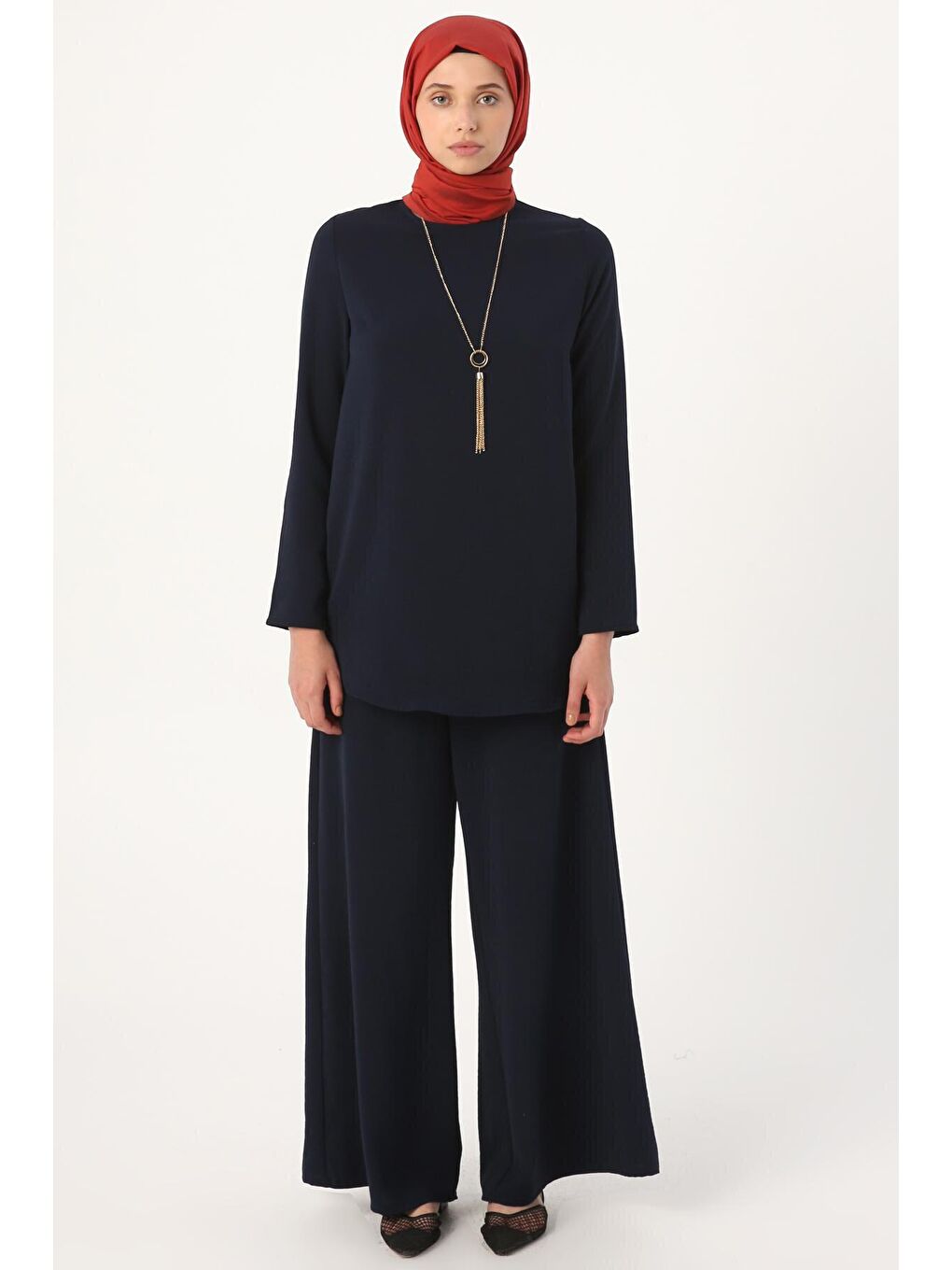 Lacivert Kolyeli Pantolonlu Takım-1