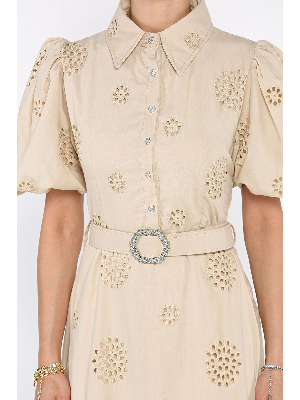 Bej Kadın Kemer Detaylı Balon Kol Brode Elbise-3