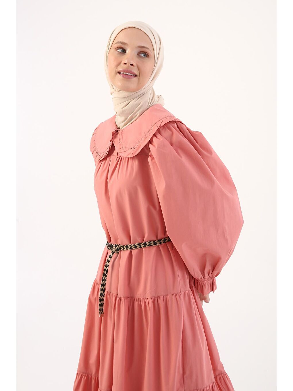 Pembe Gül %100 Pamuk Bebe Yaka Fırfırlı Kemerli Elbise