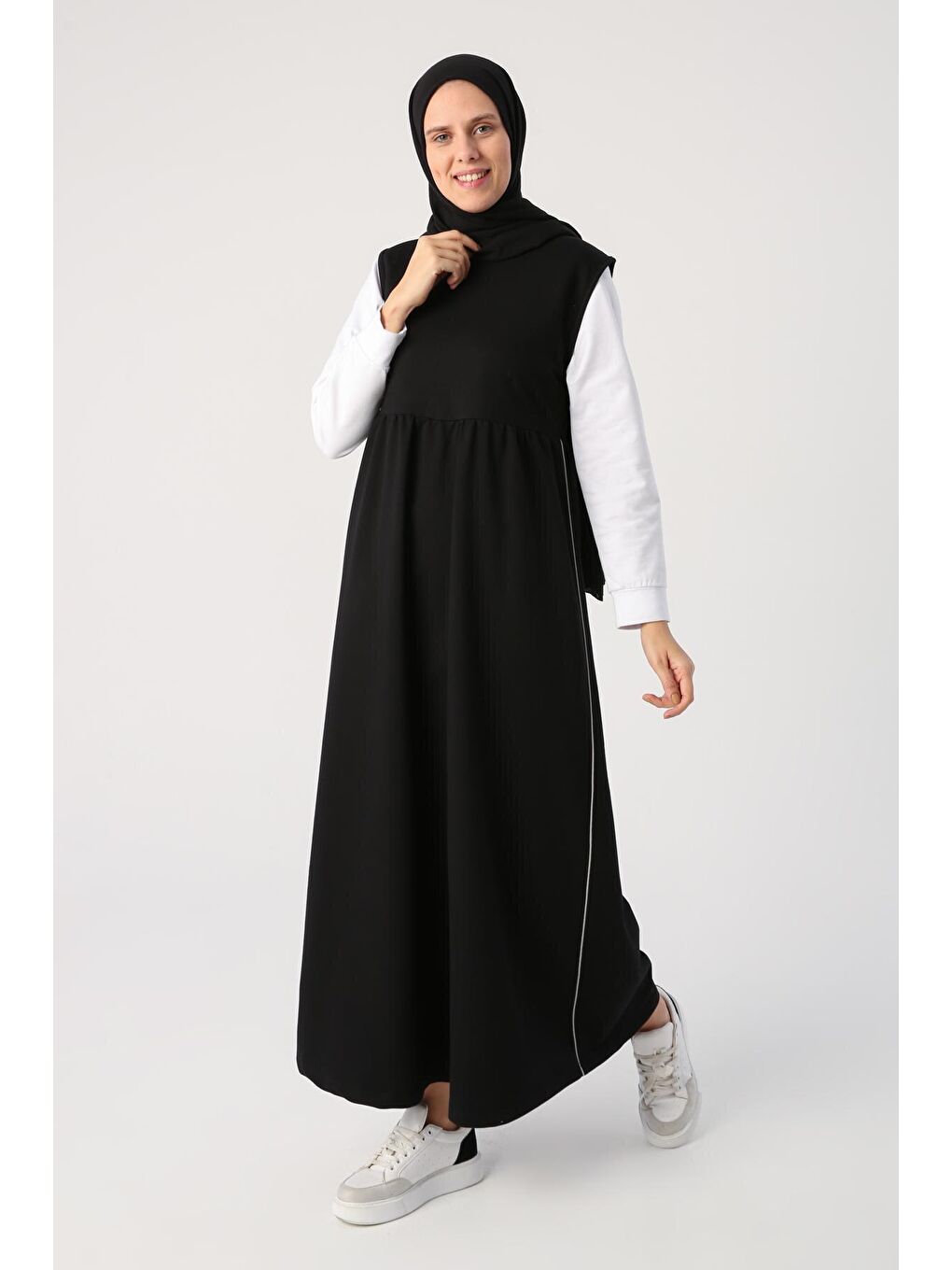 Siyah Kısa Hırkalı Kolsuz Elbise-3