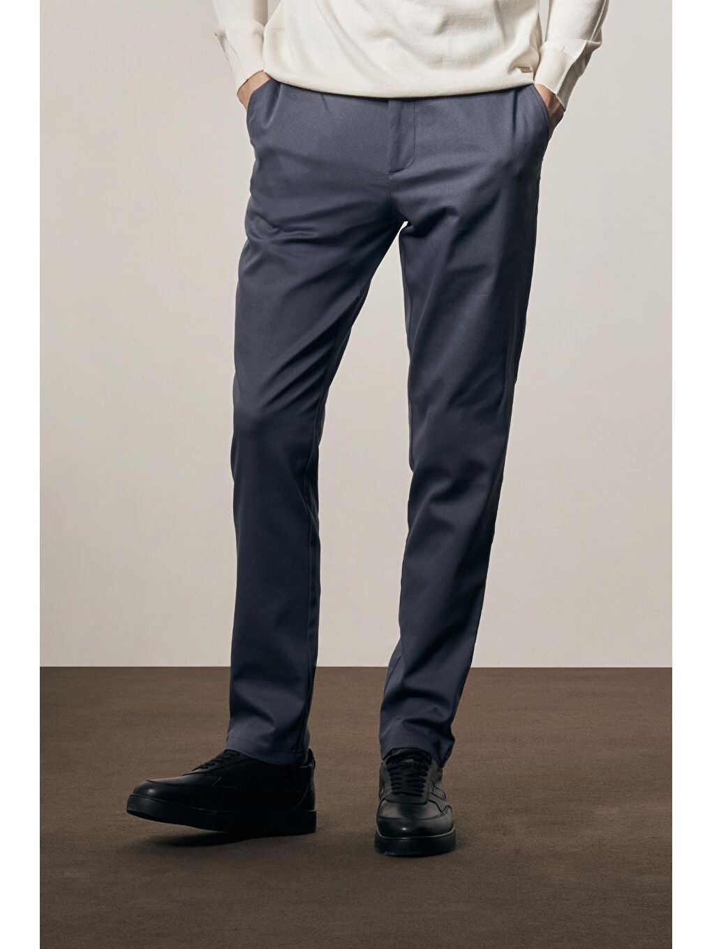 İndigo Mavi Yan Cep Düz Paça Pamuklu Comfort Fit Casual Pantolon 1003255166-3