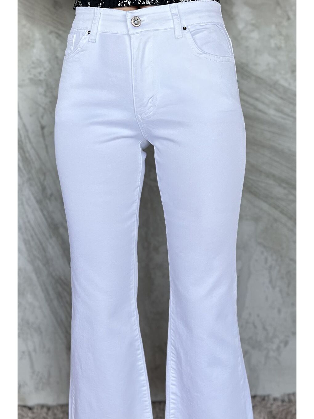 Beyaz Kesik Paça Yüksek Bel Kadın Jean Jean Pantolon-3