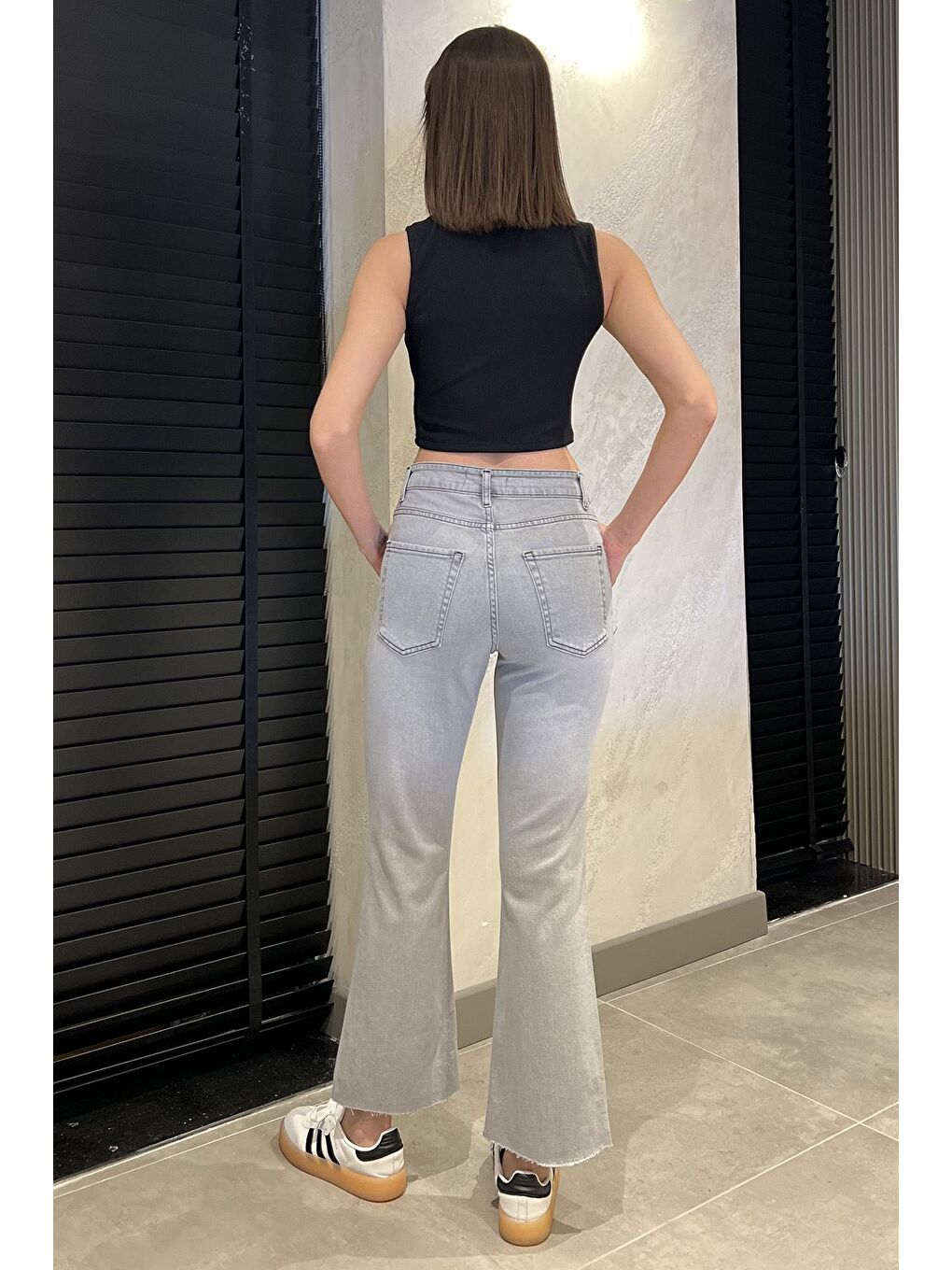 Gri Kesik Paça Yüksek Bel Kadın Jean Jean Pantolon-2