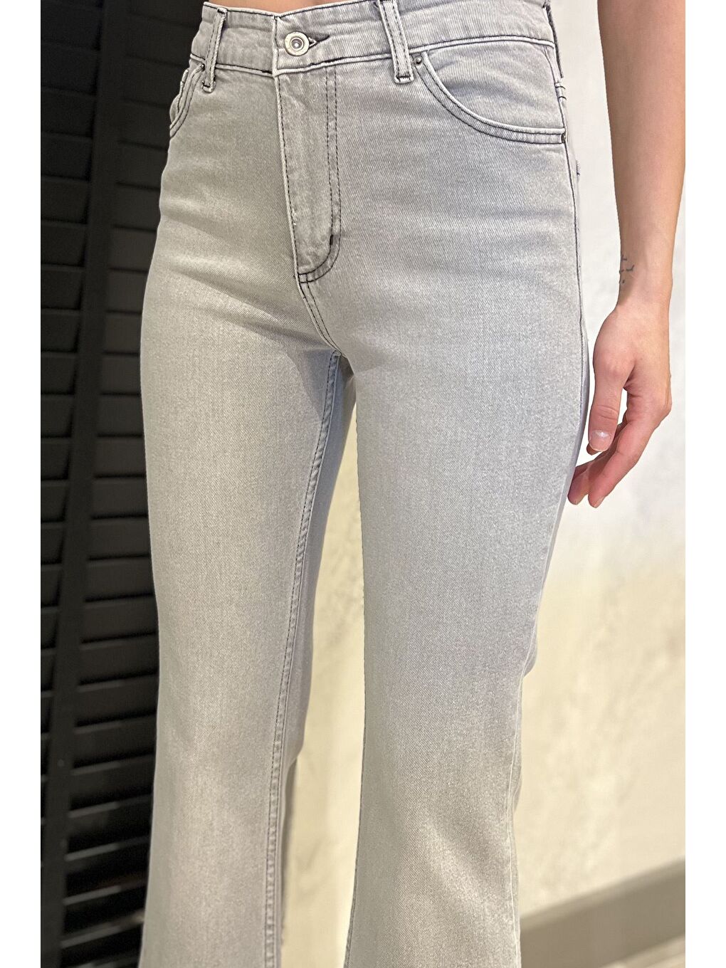 Gri Kesik Paça Yüksek Bel Kadın Jean Jean Pantolon-3