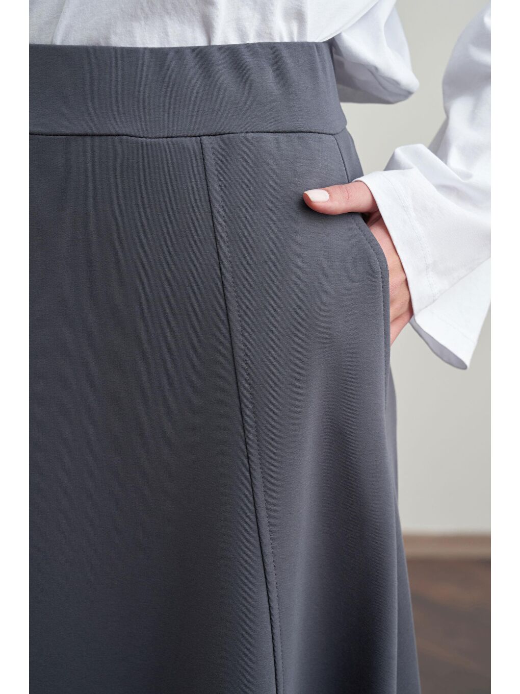 Antrasit-Pamuklu Etek Ucu Bantlı Çan Etek-4