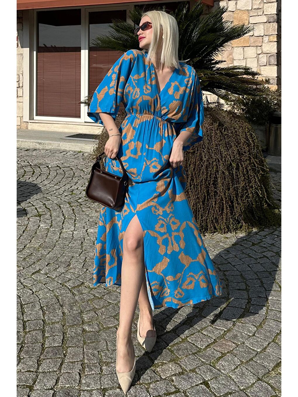 Mavi Desenli Yırtmaç Detaylı Uzun Elbise Mg2322-4