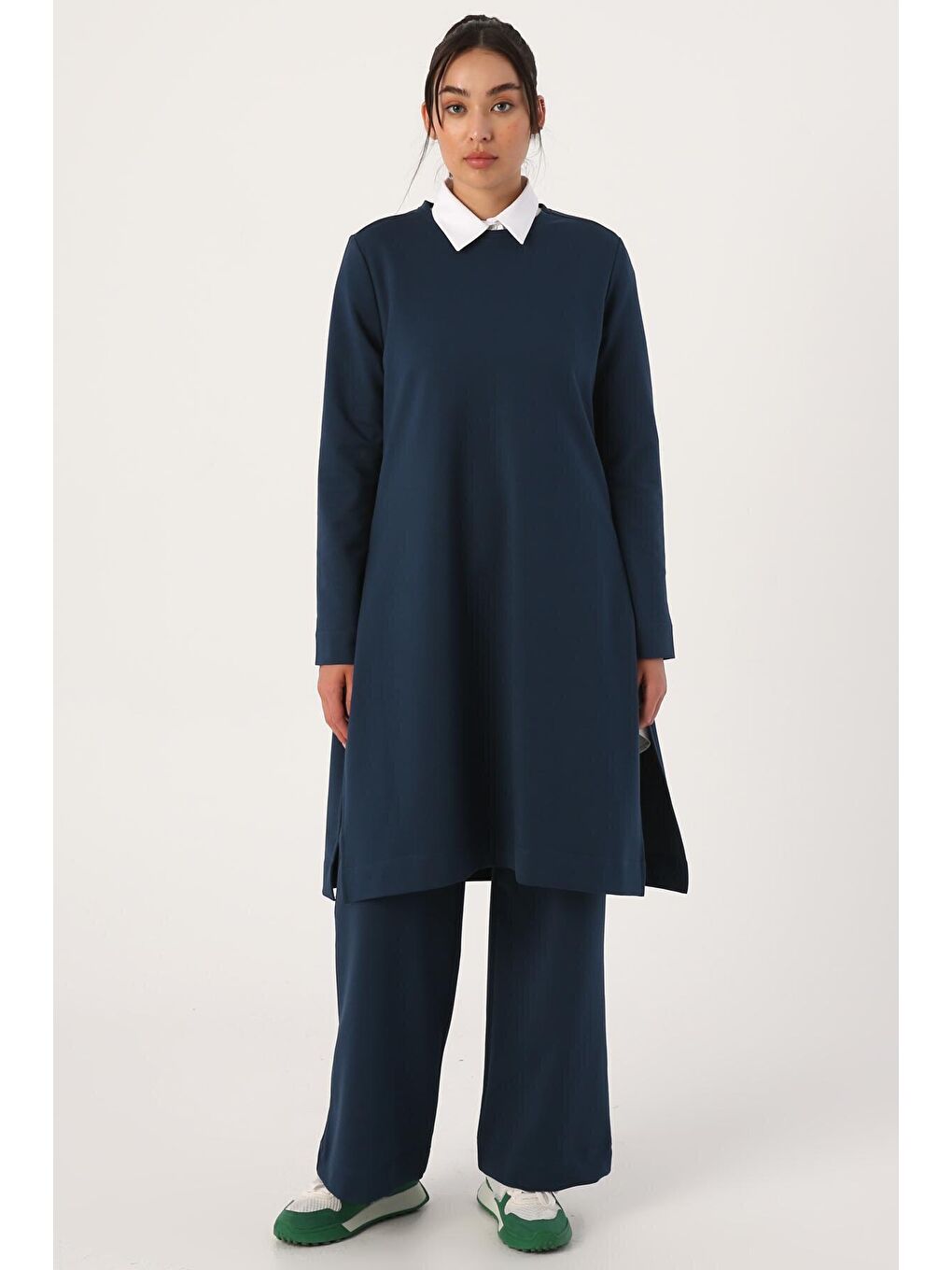 Koyu İndigo Yanları Yırtmaçlı Pantolonlu Cepli Takım-1