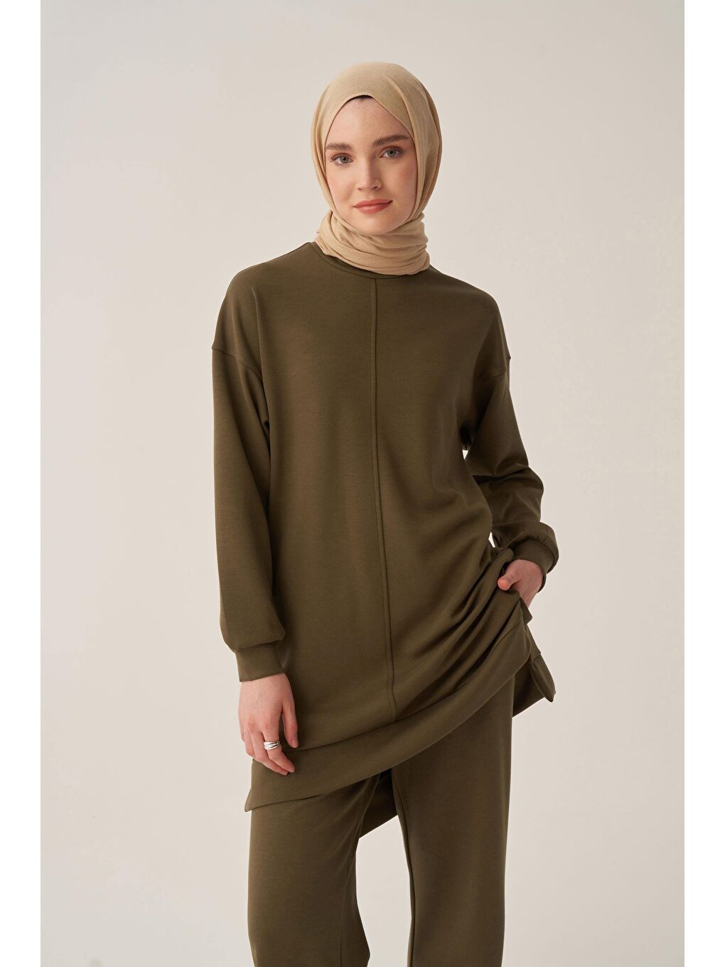 Haki-Yumuşak Dokulu Bisiklet Yaka Sweat