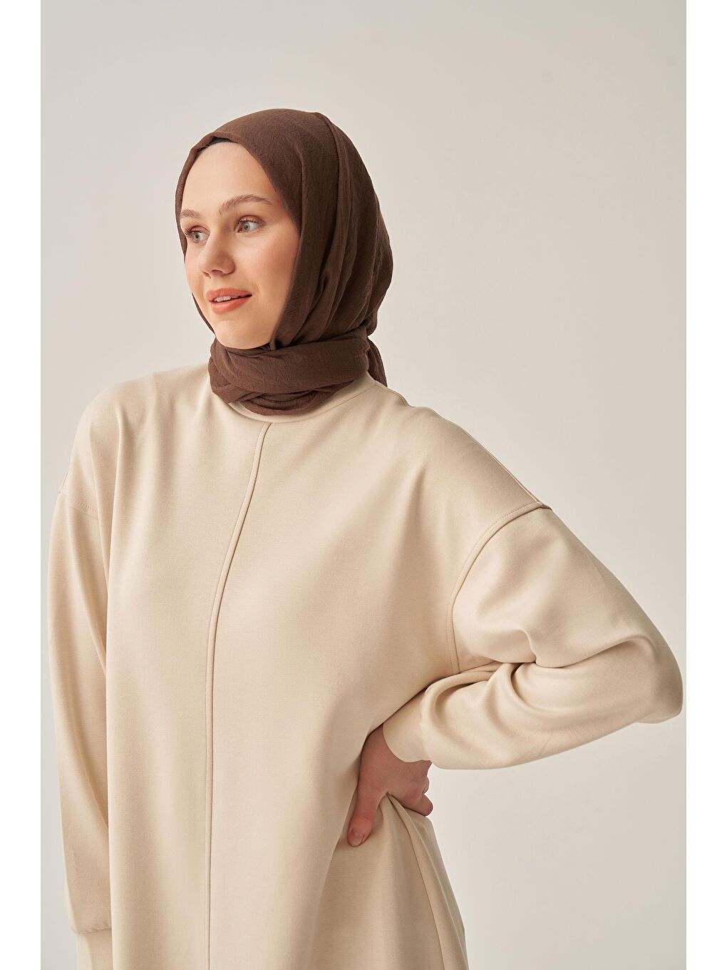 Açık Bej-Yumuşak Dokulu Bisiklet Yaka Sweat-3