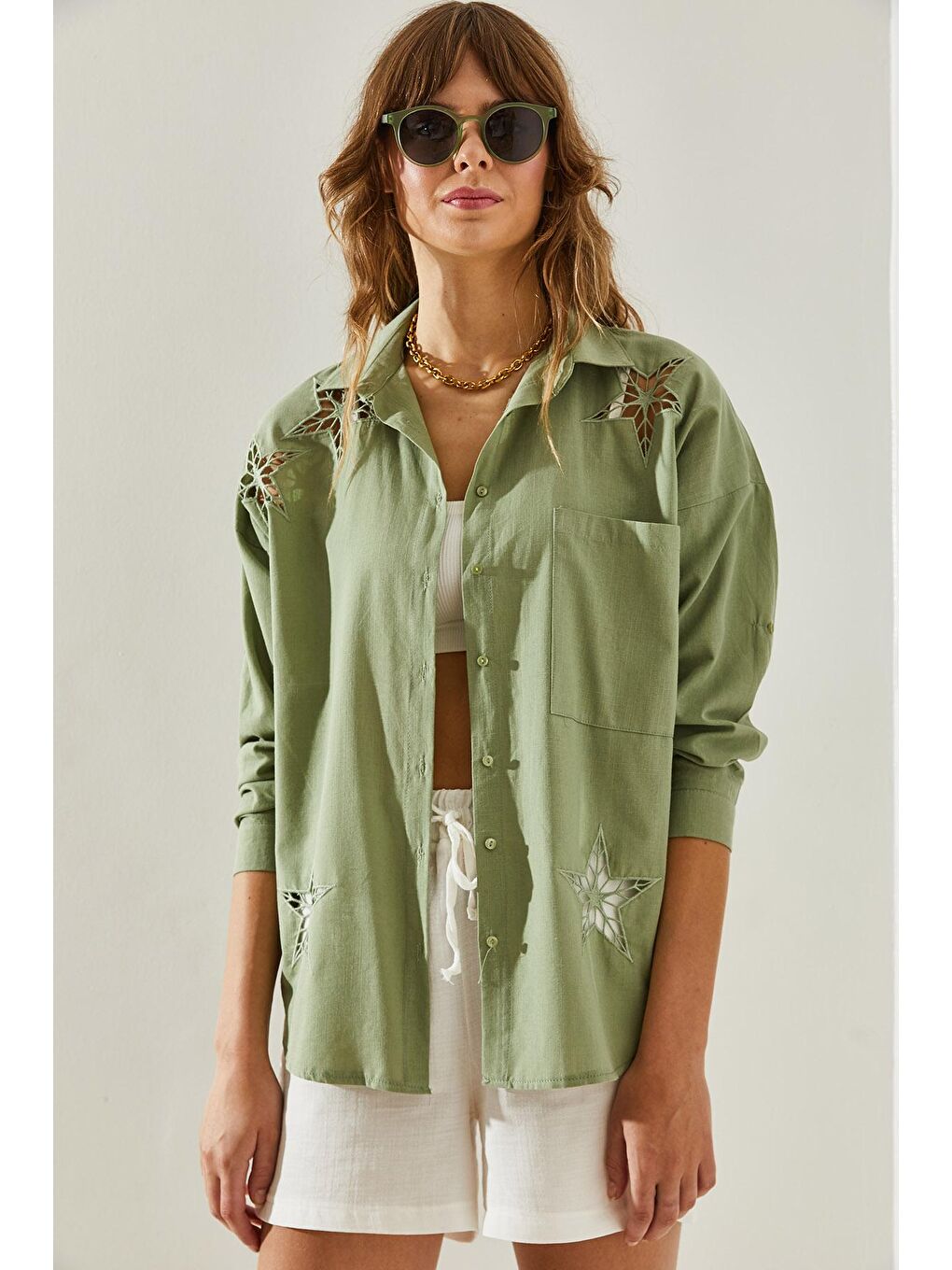 Yeşil Kadın Flam Keten Yıldızlı Lazer Kesim Tek Cepli Uzun Kollu Gömlek-1