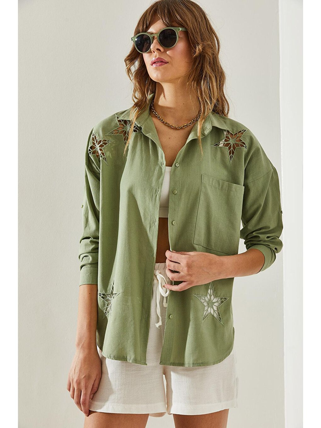 Yeşil Kadın Flam Keten Yıldızlı Lazer Kesim Tek Cepli Uzun Kollu Gömlek-2
