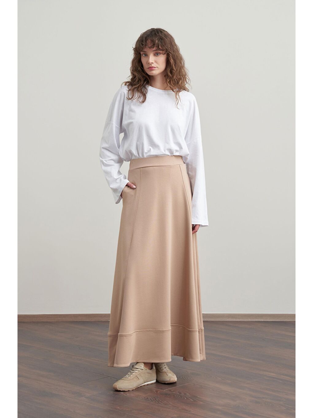 Bej Vizon-Pamuklu Etek Ucu Bantlı Çan Etek