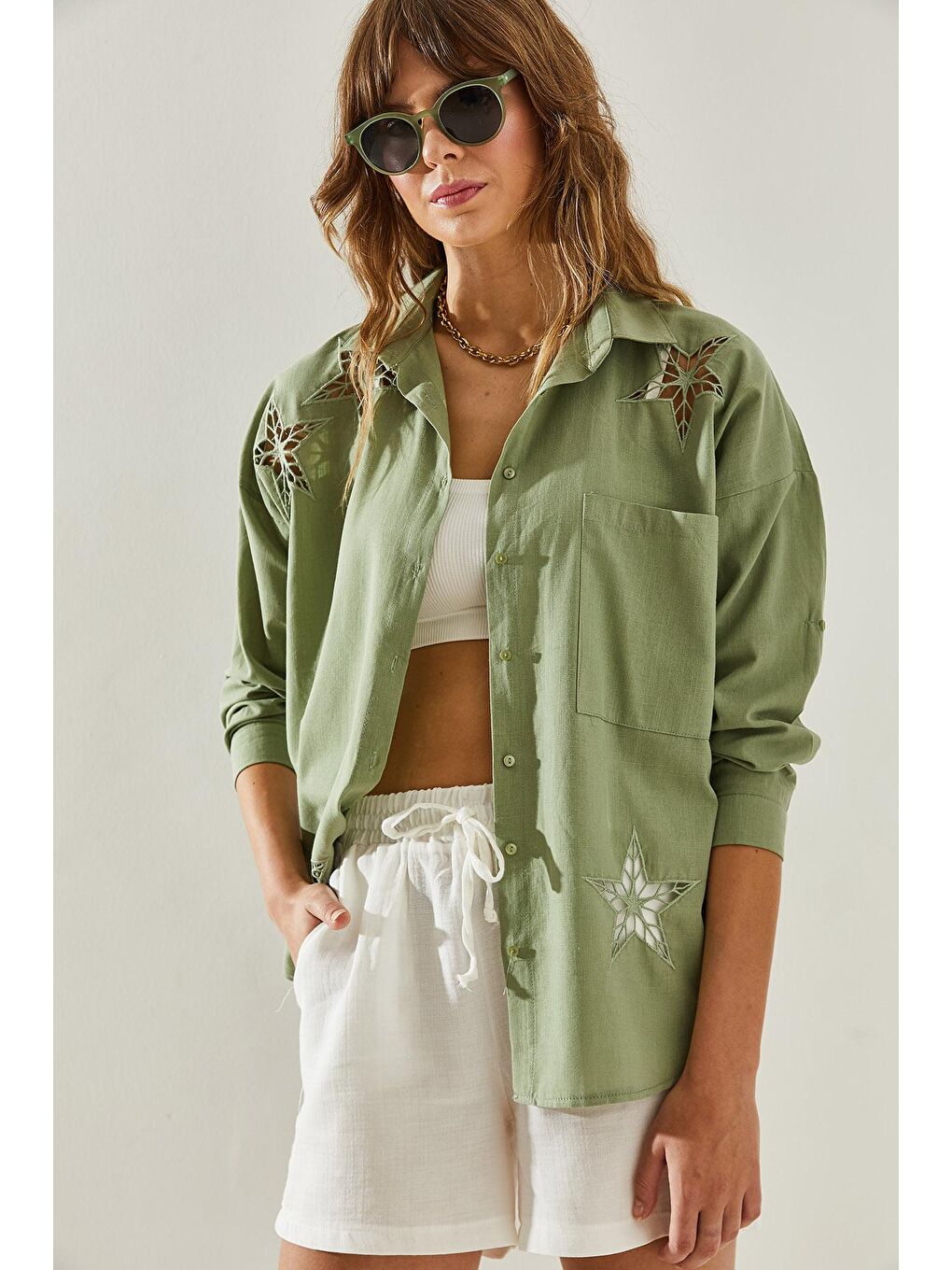Yeşil Kadın Flam Keten Yıldızlı Lazer Kesim Tek Cepli Uzun Kollu Gömlek-4