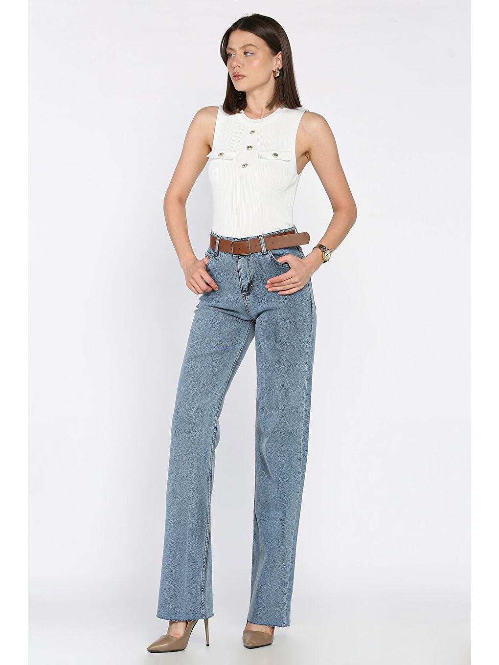 Mavi Kadın Kemerli Kesik Paça Jean Jean Pantolon