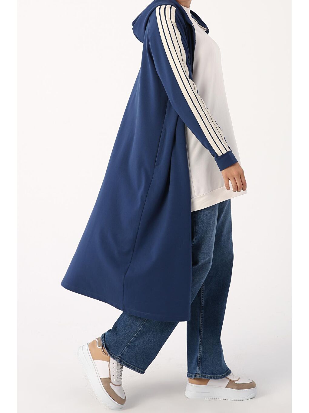 Açık İndigo Kolları Şeritli Kapüşon Fermuarlı Hırka