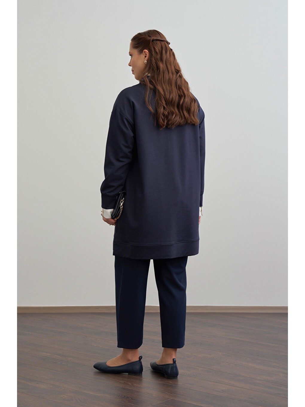 Lacivert-yumuşak Dokulu Büyük Beden Nakışlı Sweatshirt-2
