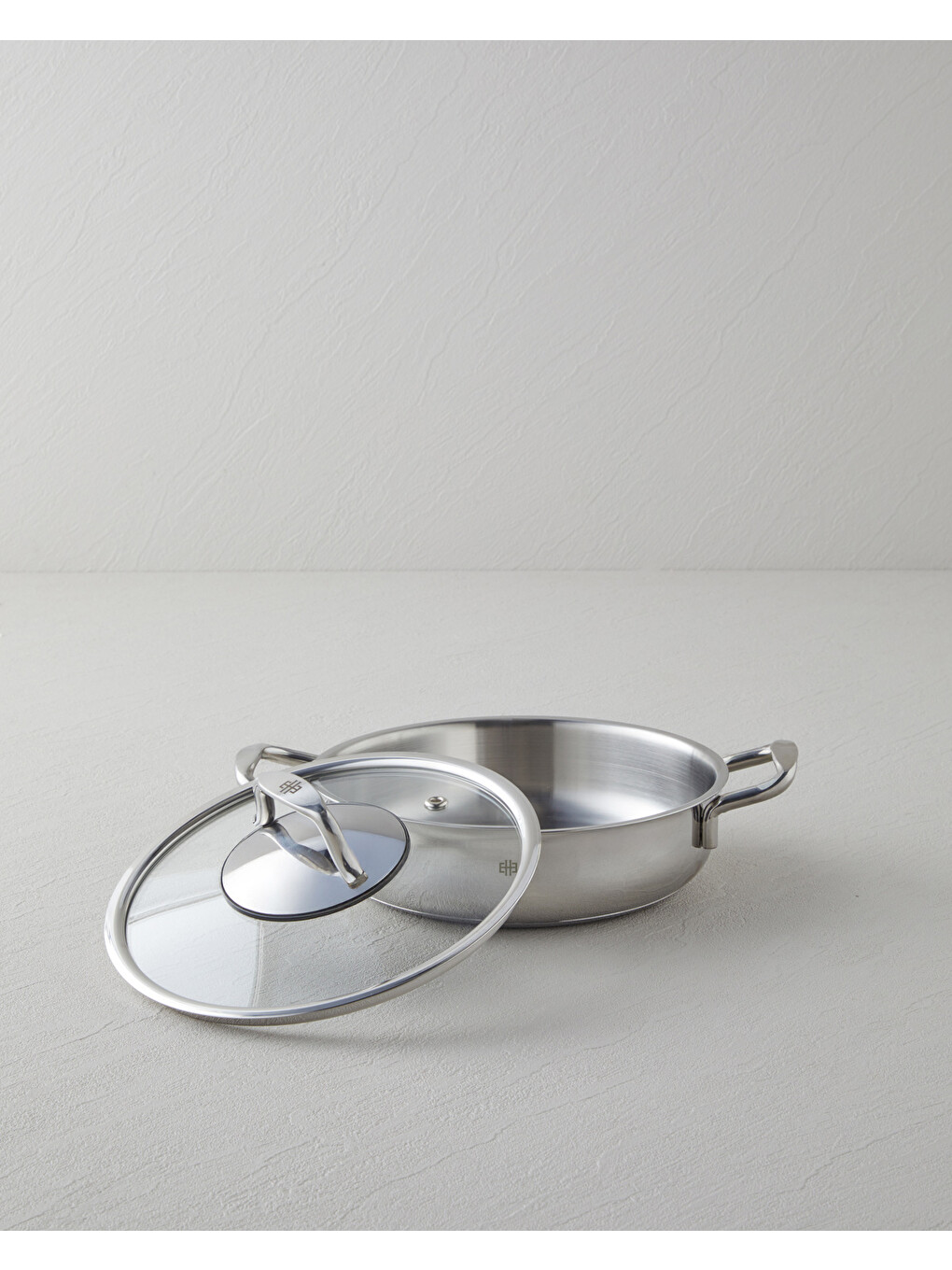 Gri Glow Çelik Cam Kapaklı Sahan 18x5 Cm Silver-1
