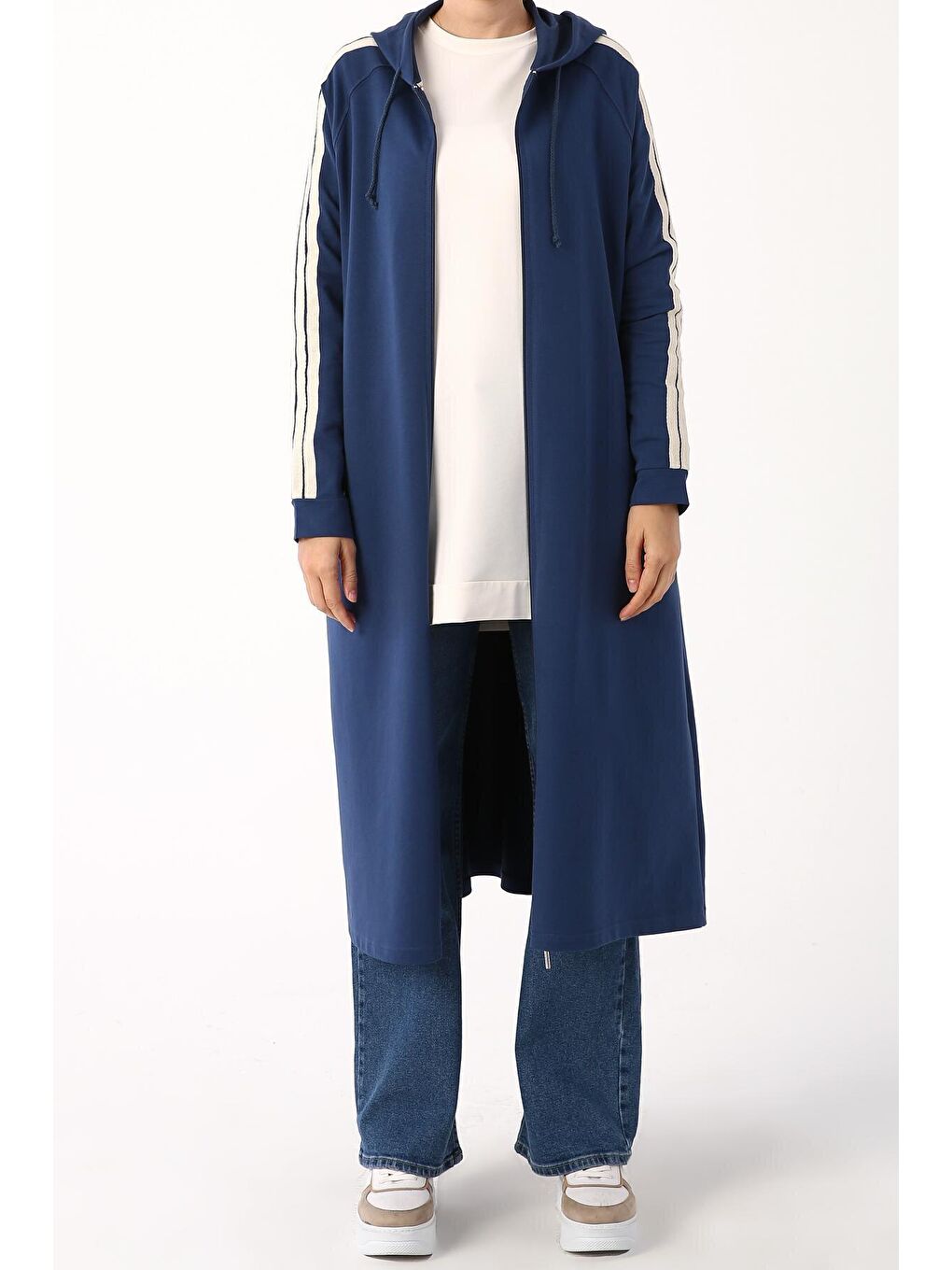 Açık İndigo Kolları Şeritli Kapüşon Fermuarlı Hırka-1