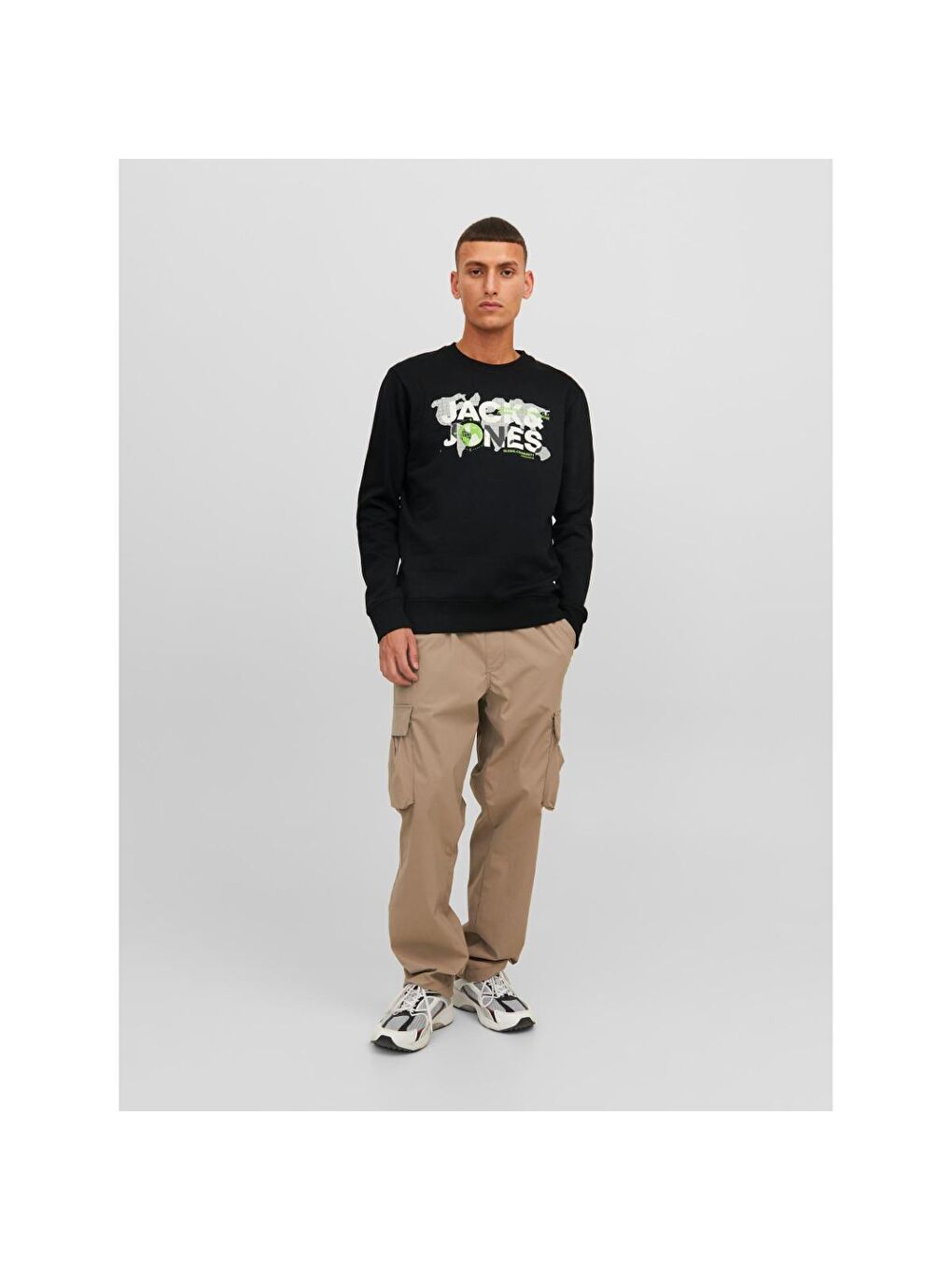 Dust Erkek Siyah Bisiklet Yaka Sweatshirt-1