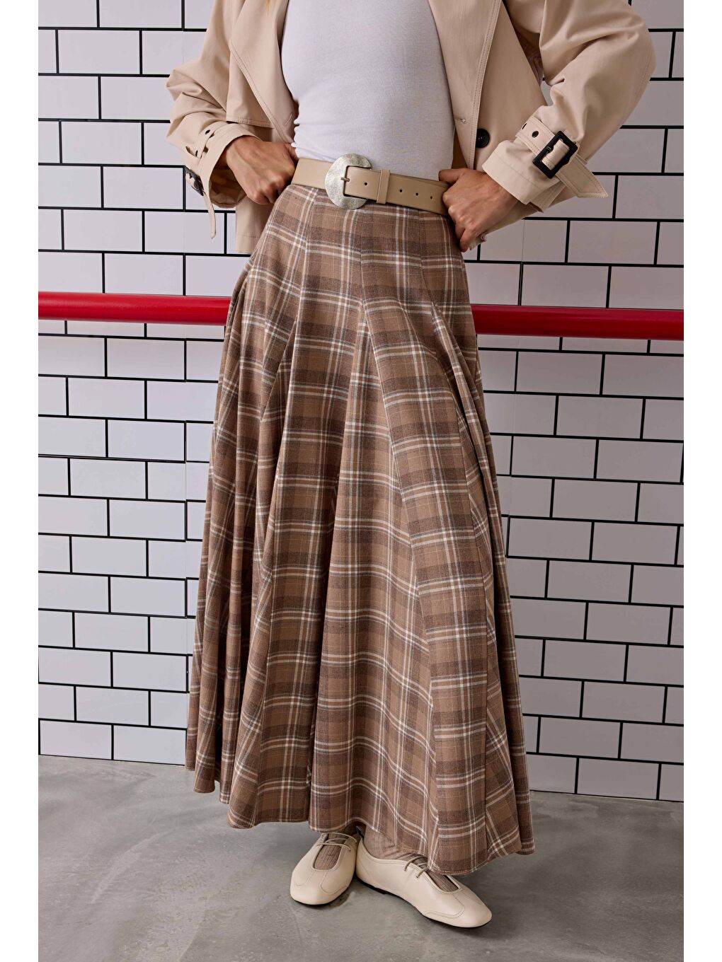 Volanlı Ekose Etek Bej-4