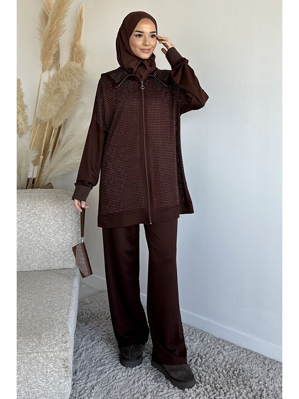 Kahverengi Ön Boydan Fermuarlı Taş İşlemeli Tunik Bel Lastikli Pantolon Tesettür İkili Takım-1