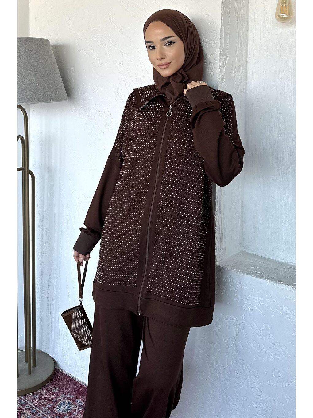 Kahverengi Ön Boydan Fermuarlı Taş İşlemeli Tunik Bel Lastikli Pantolon Tesettür İkili Takım-2