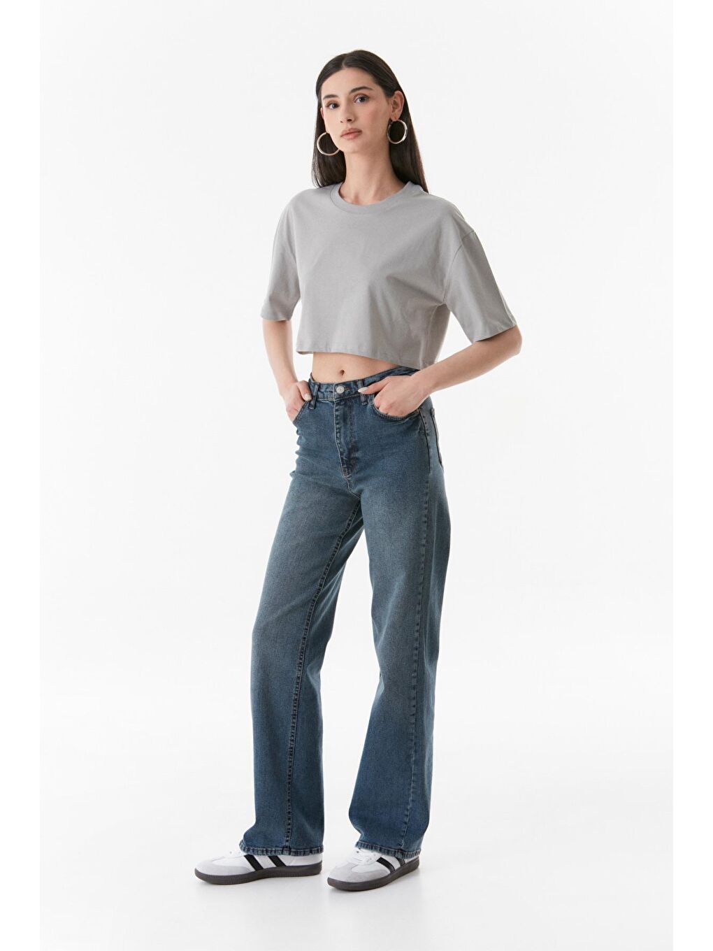 Gri Basic Bisiklet Yaka Oversize Crop Tişört-3