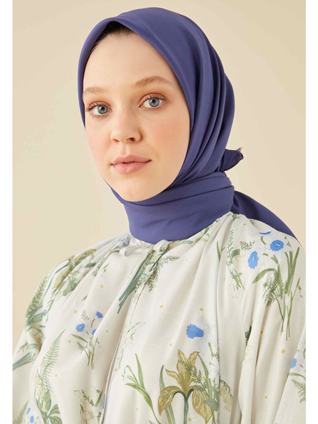 Mavi Pamuk İpek Eşarp Gece Mavısı-3