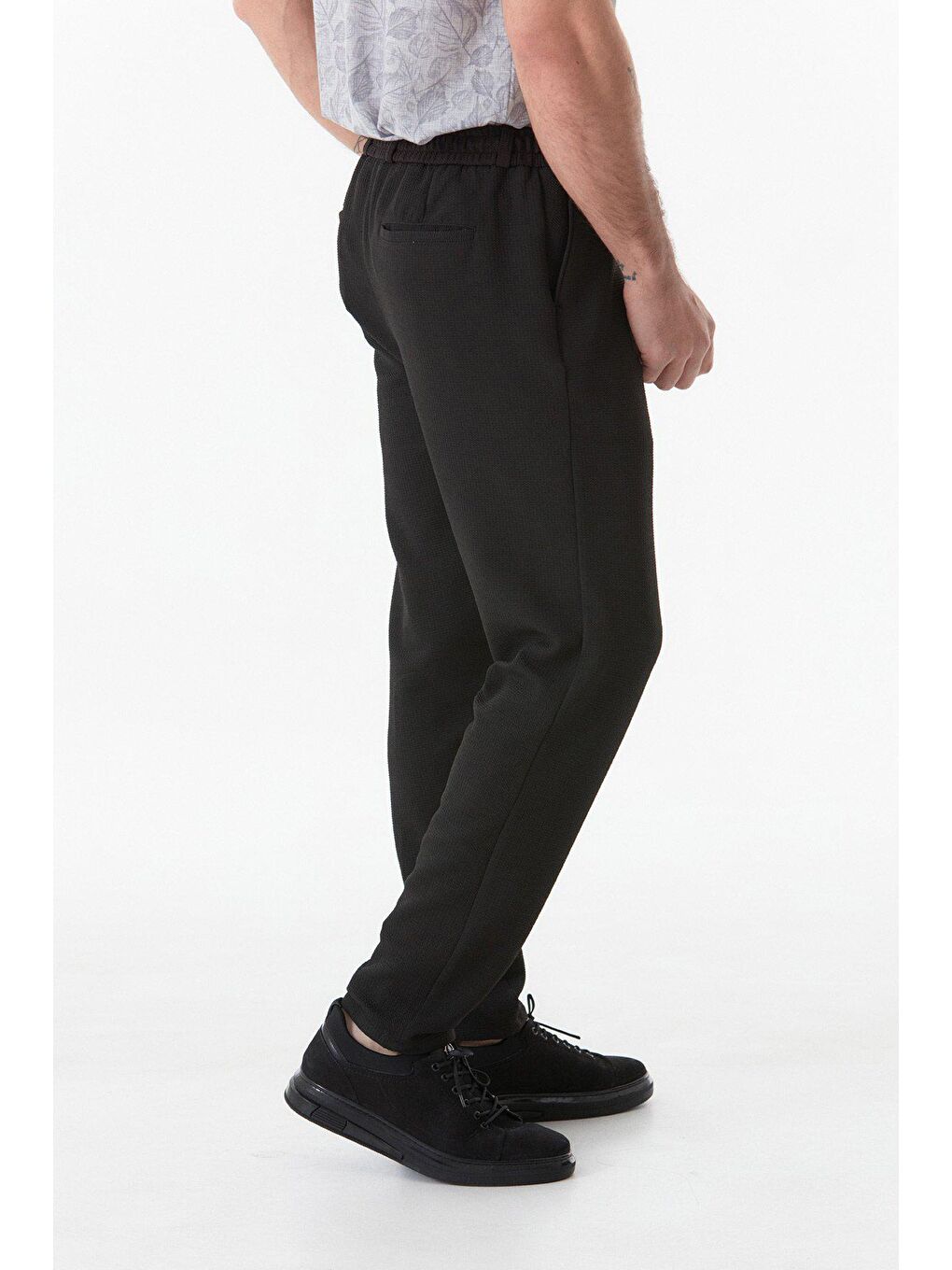 Siyah Waffle Kumaş Beli Bağcıklı Erkek Pantolon-3