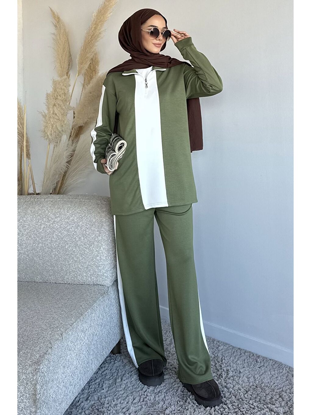 Haki Tesettür Yarım Fermuarlı Renk Garnili Tunik Pantolon İkili Takım