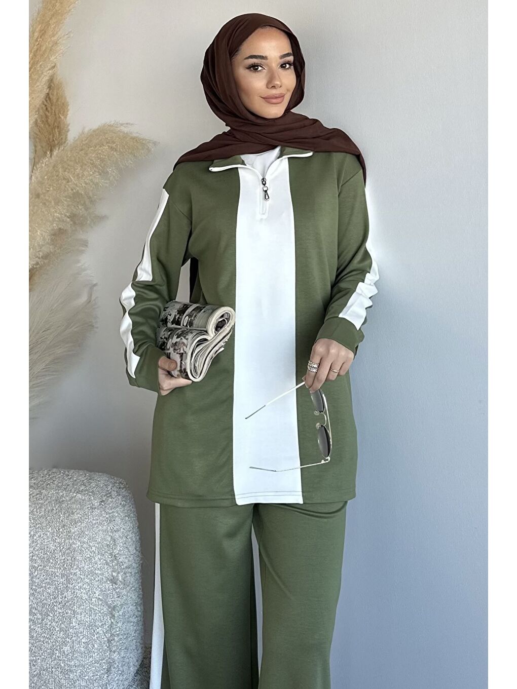 Haki Tesettür Yarım Fermuarlı Renk Garnili Tunik Pantolon İkili Takım-2