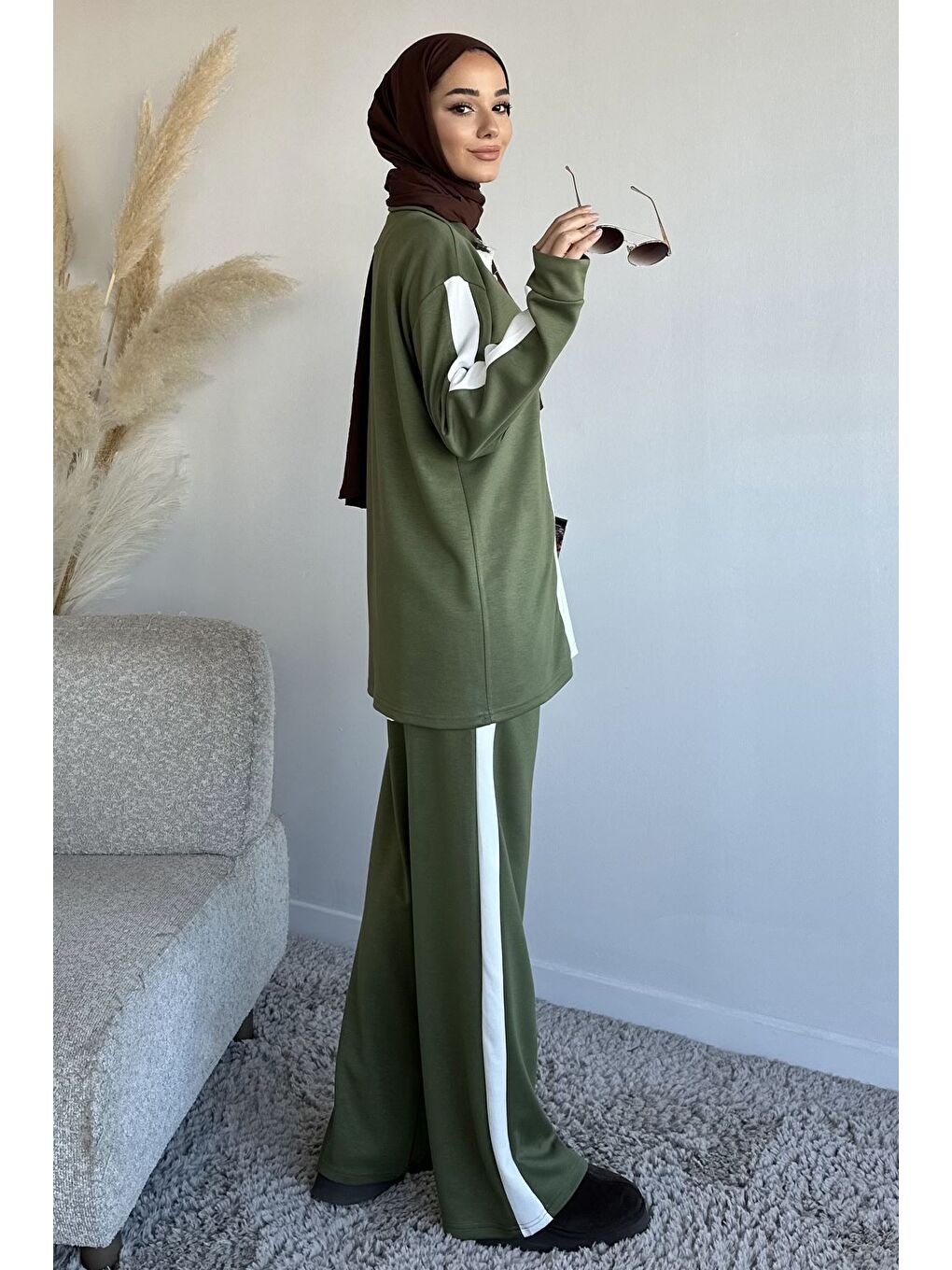 Haki Tesettür Yarım Fermuarlı Renk Garnili Tunik Pantolon İkili Takım-5