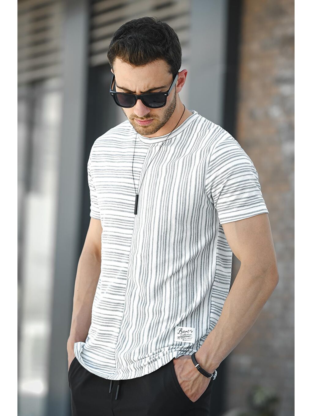 Gri Nezza Çizgili Parçalı Eteği Oval Slim Fit Likralı Erkek Tişört