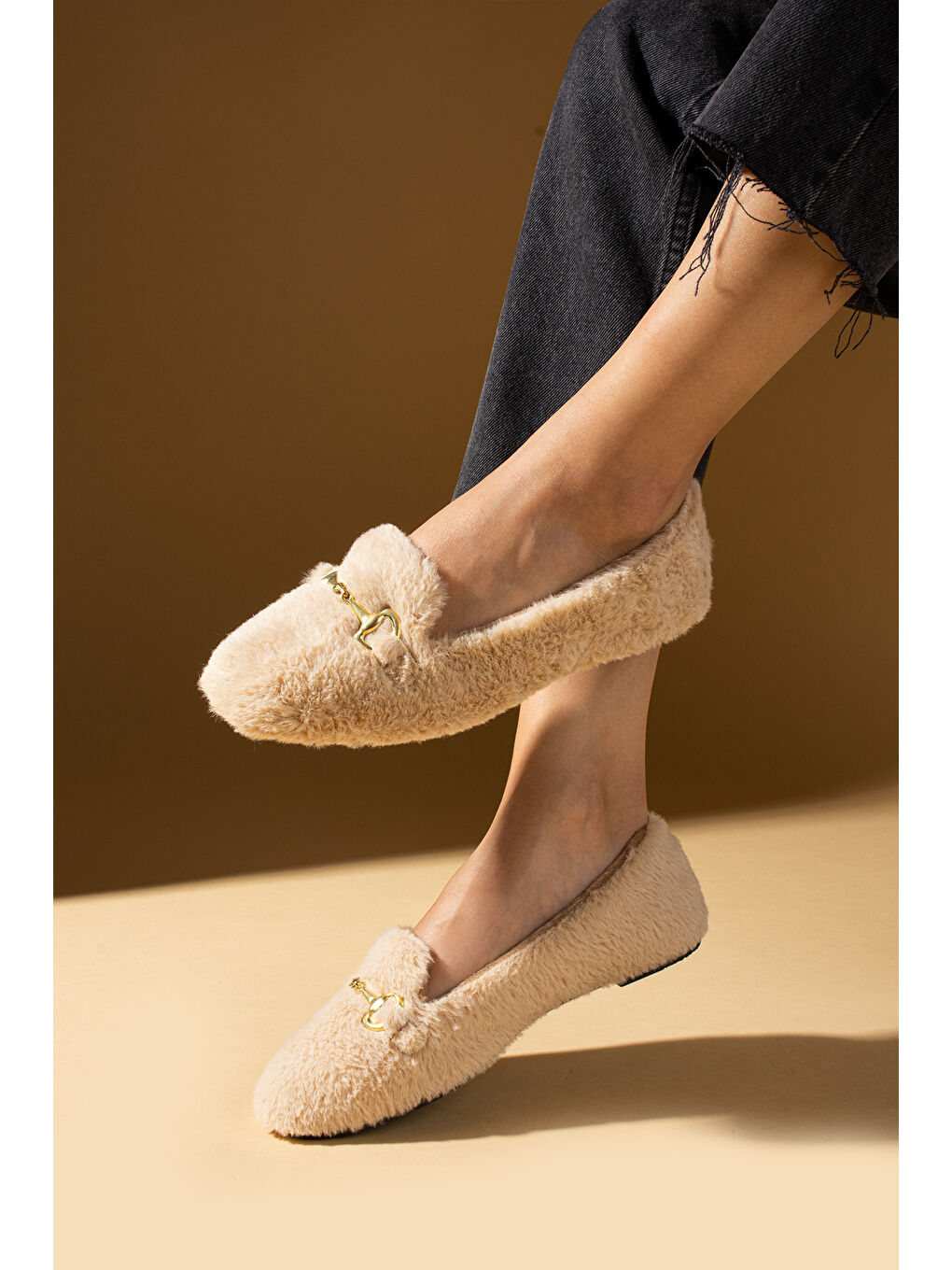 Bej Gold Tokalı Pelüş Tüylü Kumaş Kadın Babet P01 34 24-2