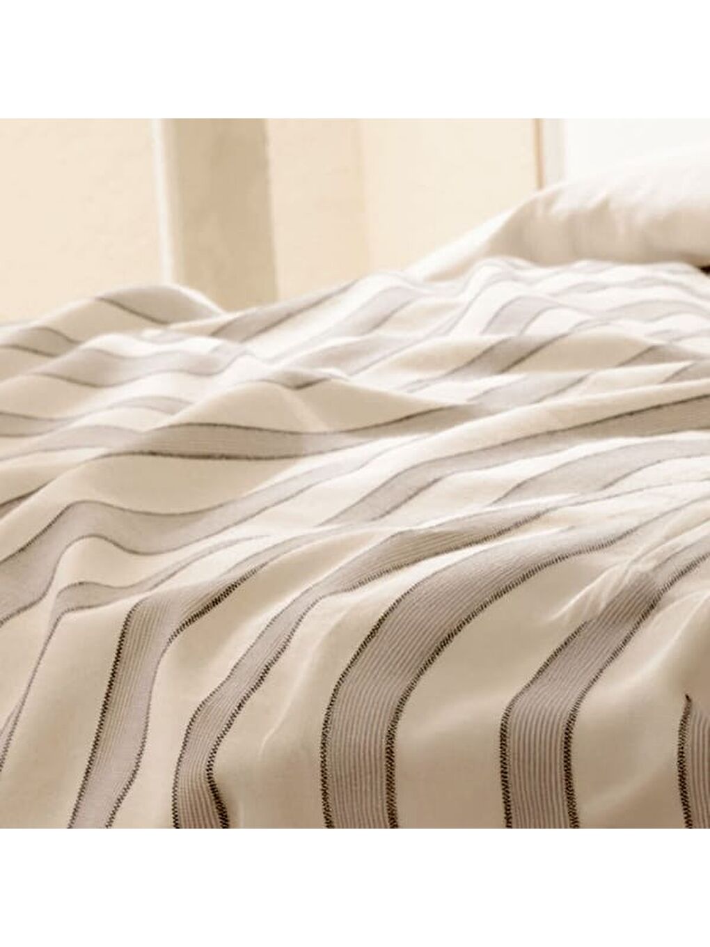 Siyah Soft Rene İpliği Boyalı Çift Kişilik Nevresim Takımı - Krem / Antrasit-5