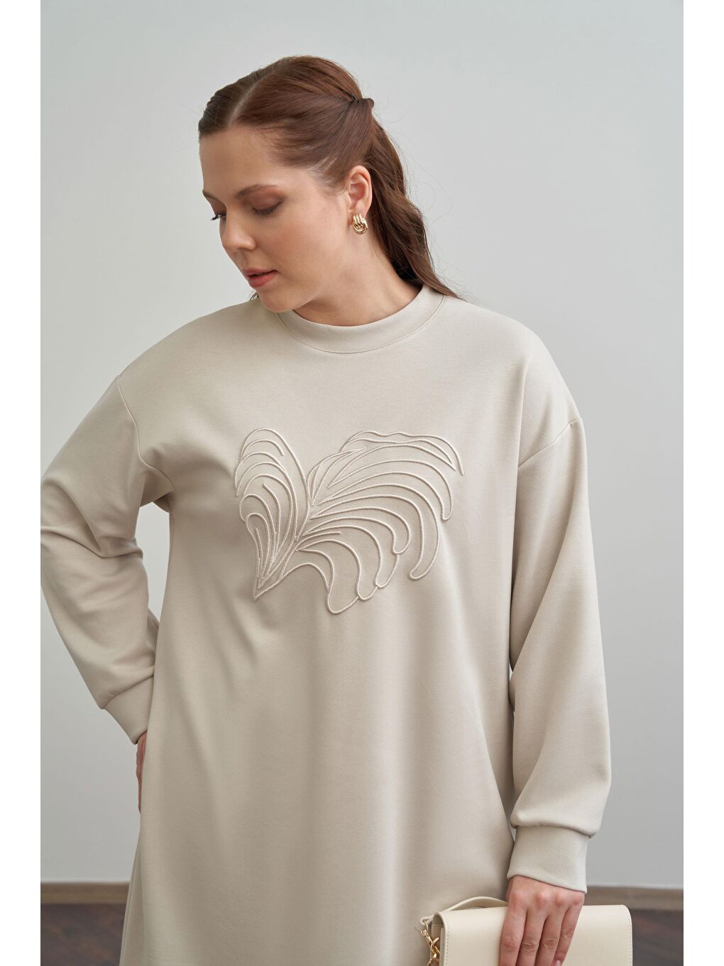 Bej Taş-Yumuşak Dokulu Nakışlı Sweatshirt-3