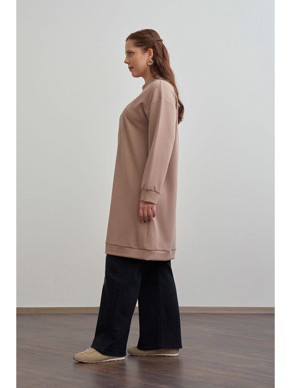 Bej Vizon-yumuşak Dokulu Nakışlı Sweatshirt-1