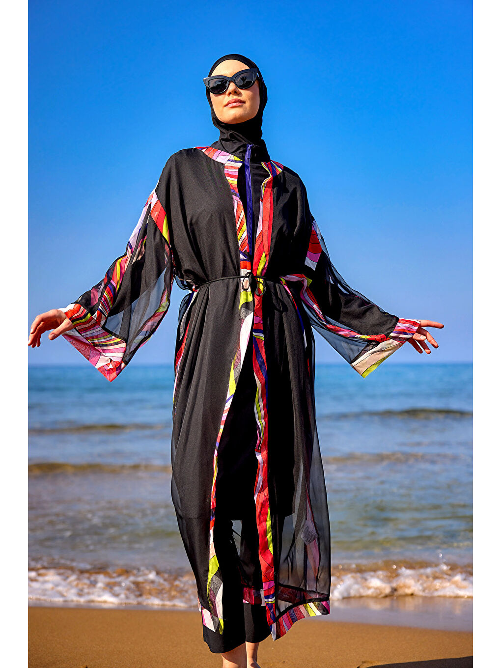 Siyah Renkli Desenli İpeksi Pareo Kaftan P2514