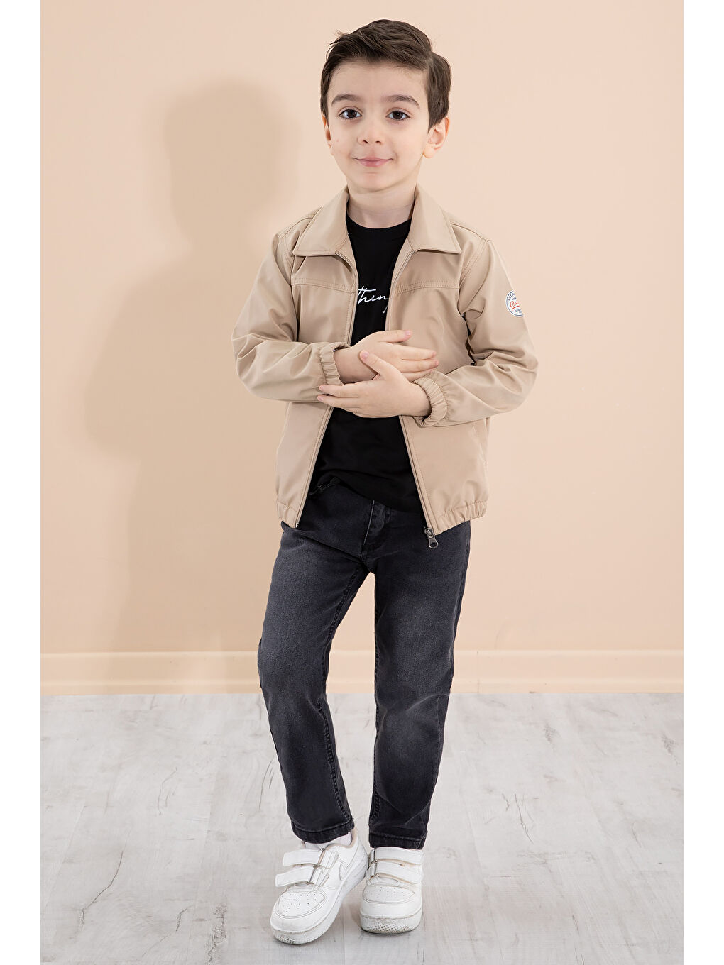 Kahverengi Erkek Çocuk Kahve Sırtı Baskılı Fermuarlı Ceketli Pantolonlu 3lü Takım 20282