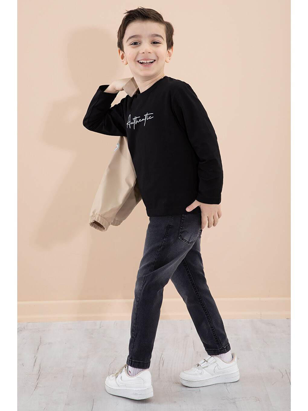 Kahverengi Erkek Çocuk Kahve Sırtı Baskılı Fermuarlı Ceketli Pantolonlu 3lü Takım 20282-2