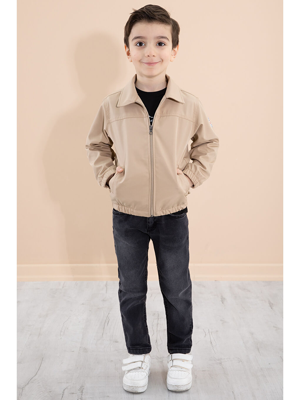 Kahverengi Erkek Çocuk Kahve Sırtı Baskılı Fermuarlı Ceketli Pantolonlu 3lü Takım 20282-3