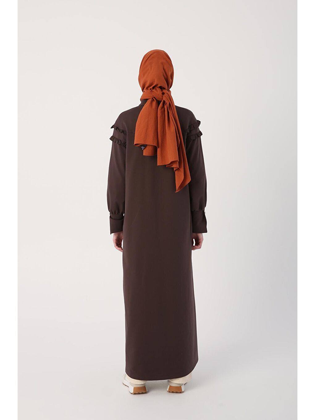 Kahverengi Acı Kahve Fırfır Detaylı Rahat Örme Ferace-3