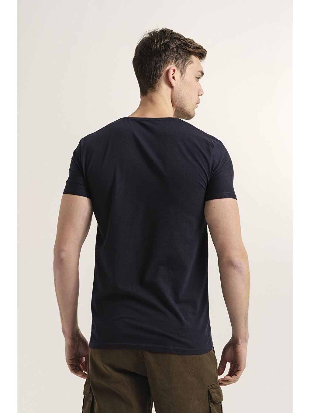 Lacivert V Yaka Slim Fit Basic Erkek Tişört-2