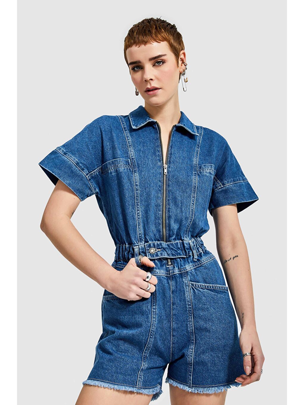 it's basic Mavi Kadın jean  Mavi Renk Beli Lastikli %100 Koton Denim Şort Tulum