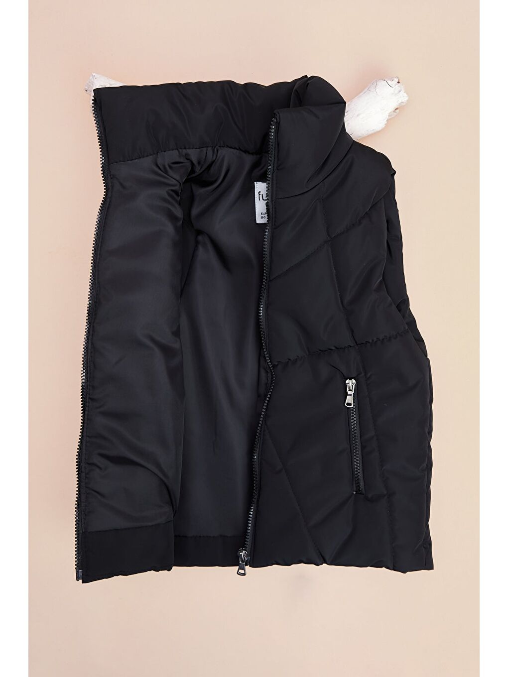 Siyah Fermuarlı Dik Yaka Kız Çocuk Şişme Yelek-1